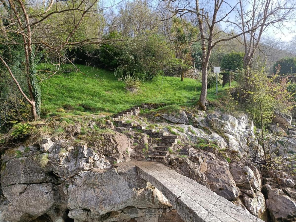La Salmonera Cangas De Onis Caño エクステリア 写真