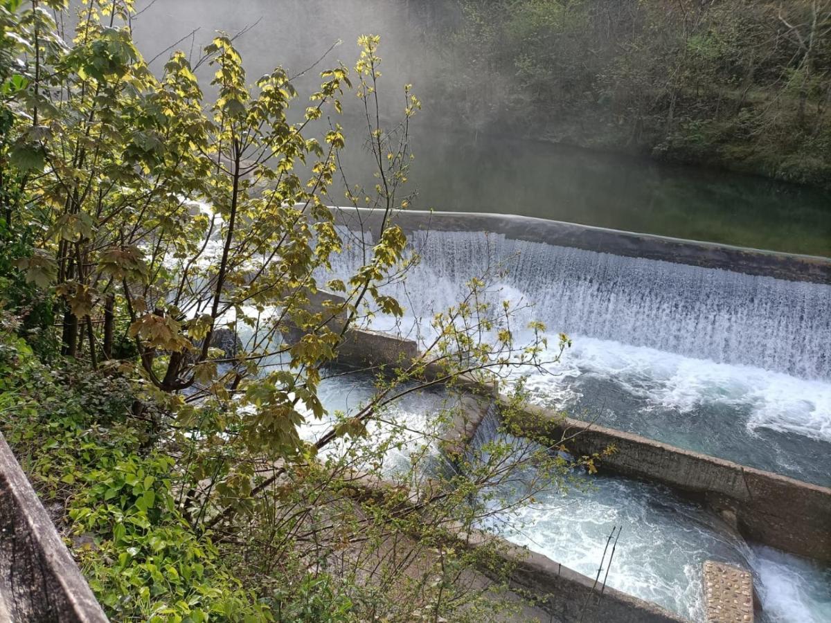La Salmonera Cangas De Onis Caño エクステリア 写真