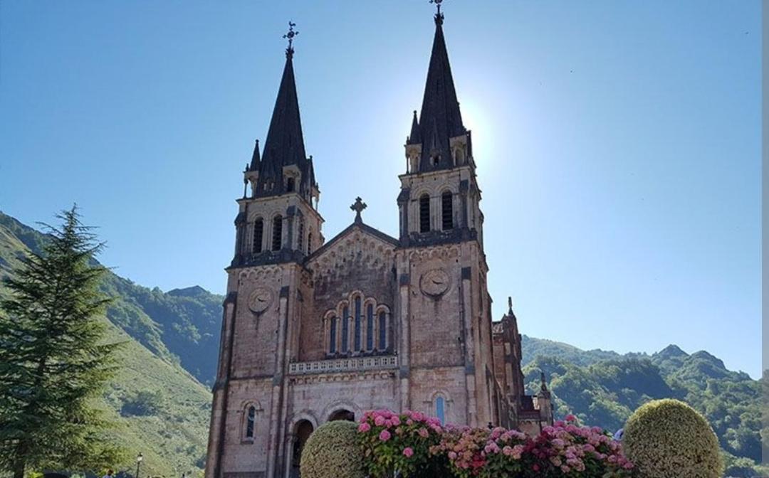 La Salmonera Cangas De Onis Caño エクステリア 写真