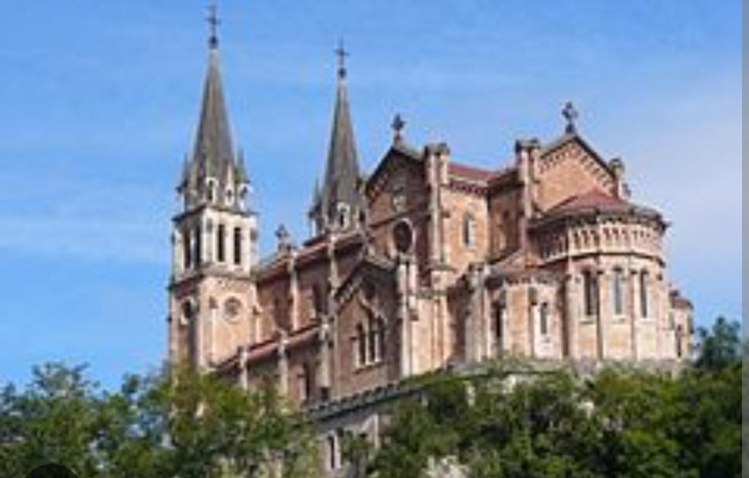 La Salmonera Cangas De Onis Caño エクステリア 写真