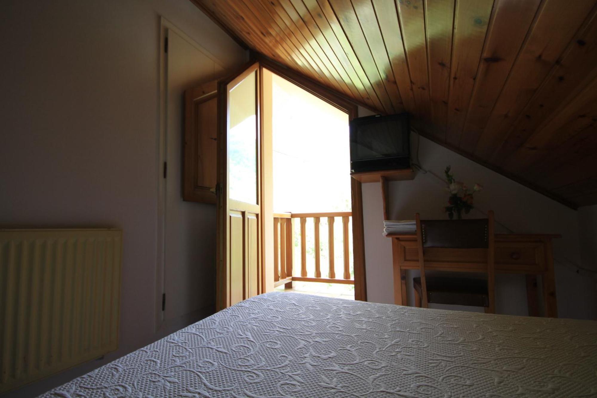 La Salmonera Cangas De Onis Caño エクステリア 写真