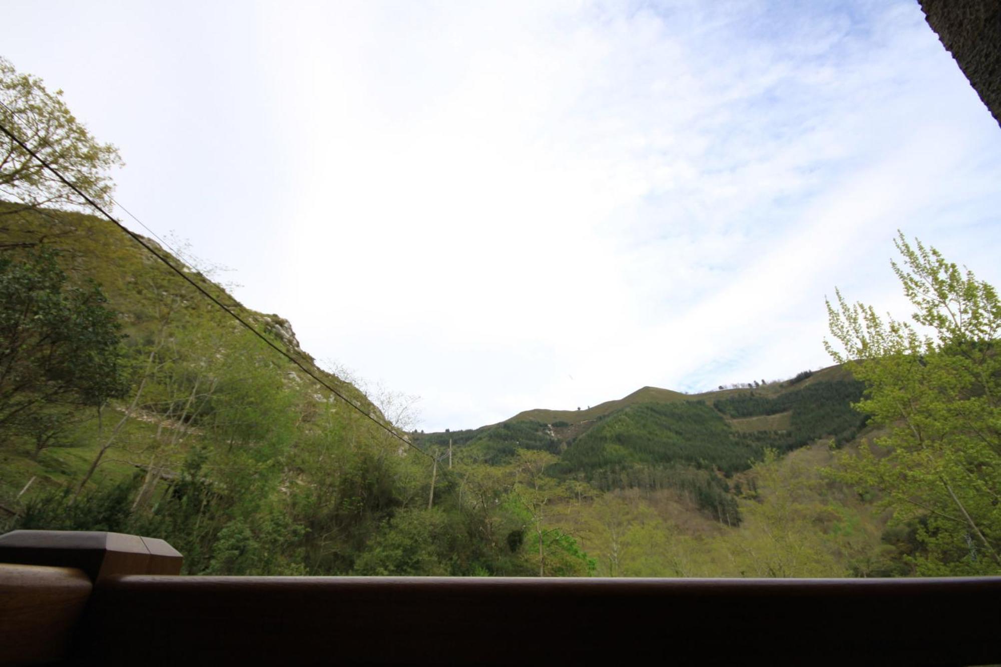 La Salmonera Cangas De Onis Caño エクステリア 写真
