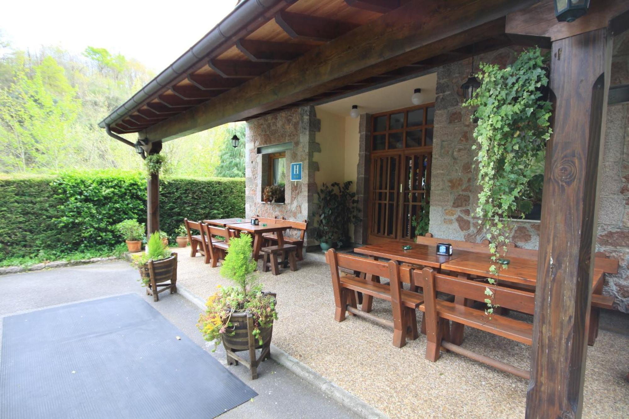 La Salmonera Cangas De Onis Caño エクステリア 写真
